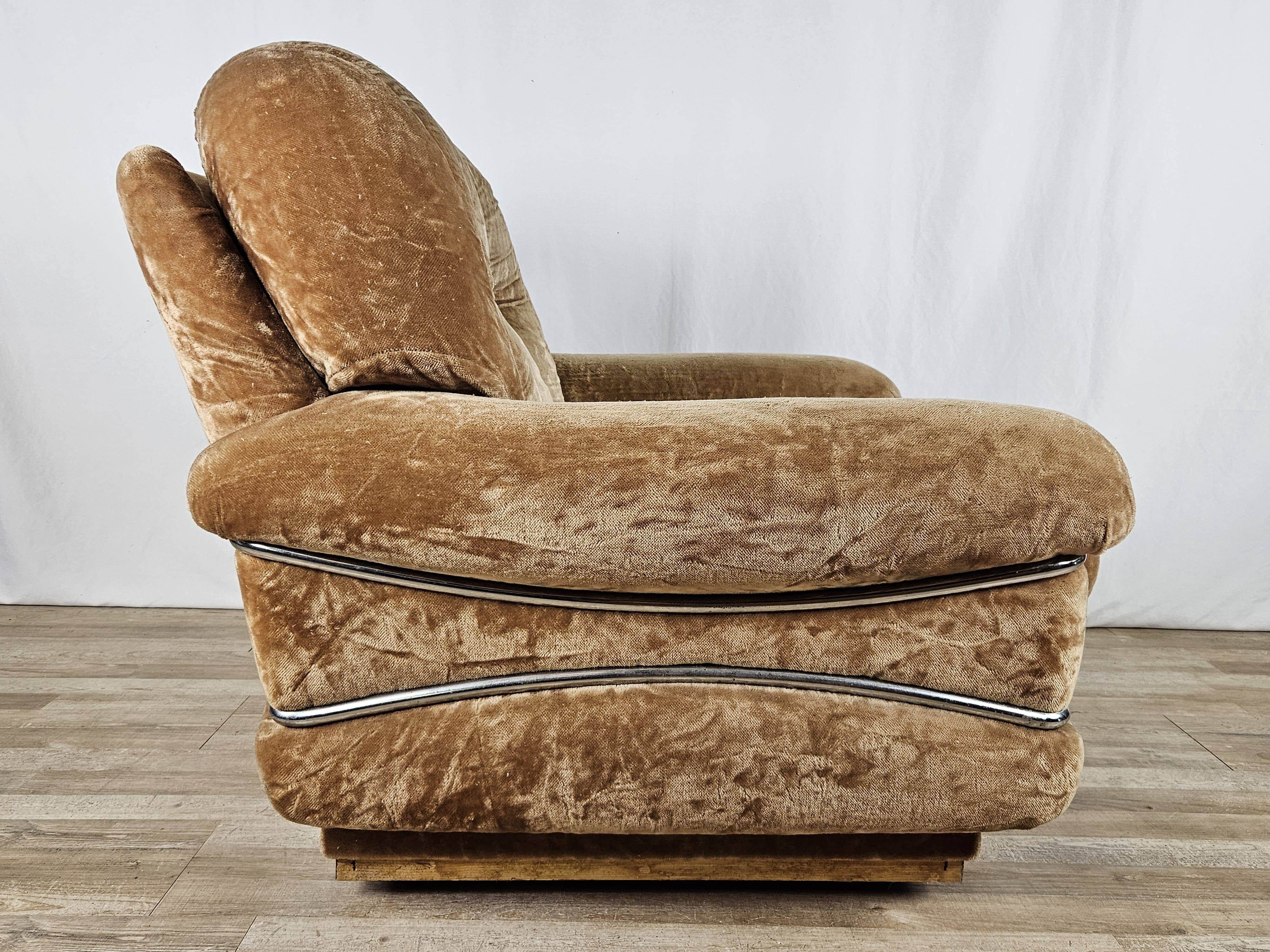 Fauteuil années 70 en tissu et acier