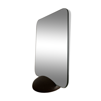 Rectangular Scandinavian mirror to place on a wooden base