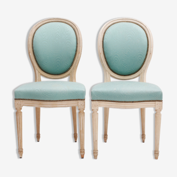 Paire de chaises médaillon fauteuil de style Louis XVI de couleur bleu turquoise