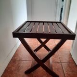 Folding coffee table