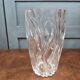 Grand vase vintage en verre moulé transparent