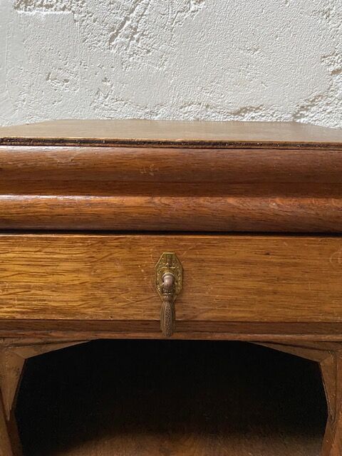 Bedside table