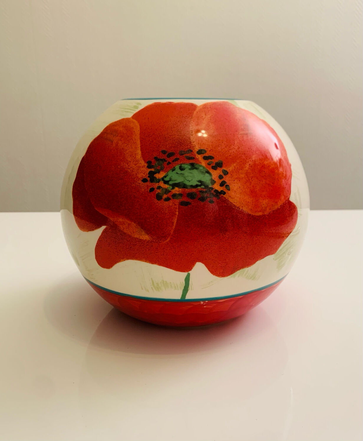Round vase in Lunéville earthenware - "Poppy" collection