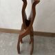 Tabouret en bois sculpté