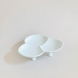 Tray on porcelain stand