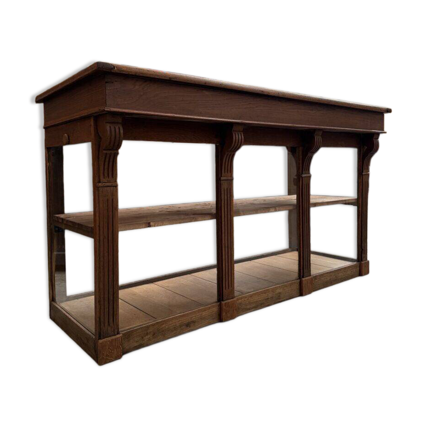 Glass-fronted oak counter from the 19th century.