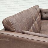 Années 1970, canapé classique danois 3 places, cuir marron d'origine.