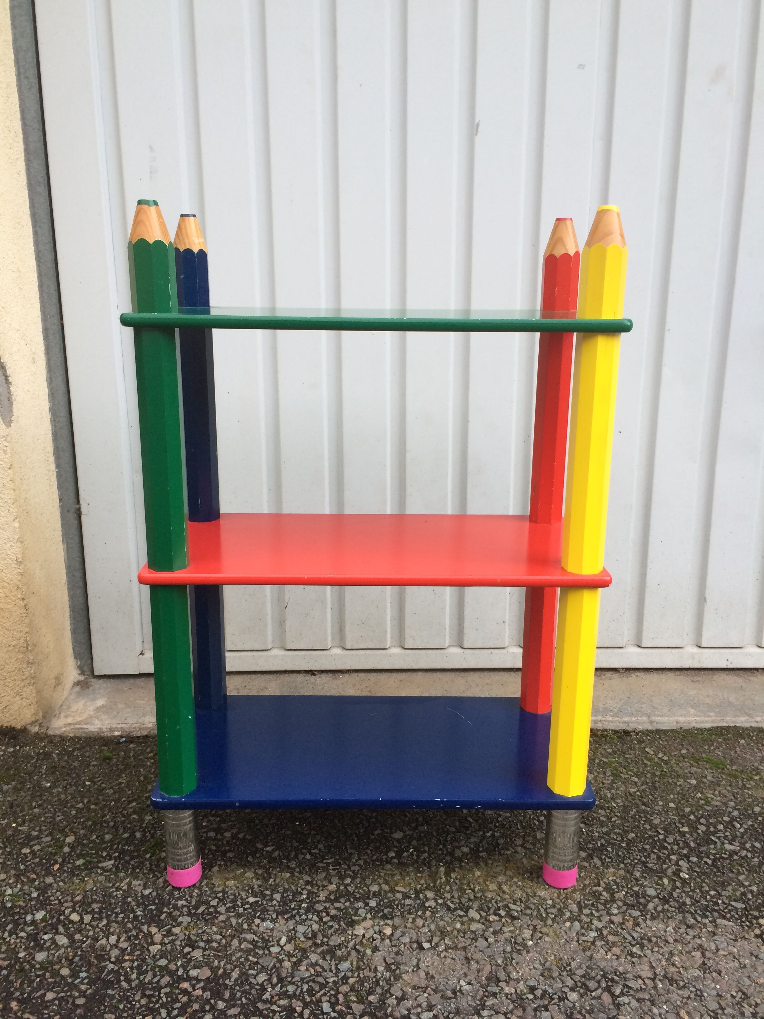 Stone Salon pencil shelf for children