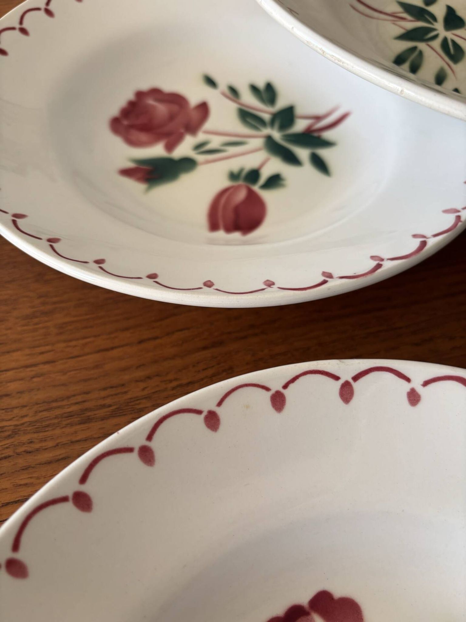 Set of 6 antique deep plates in earthenware • Red rose decoration
