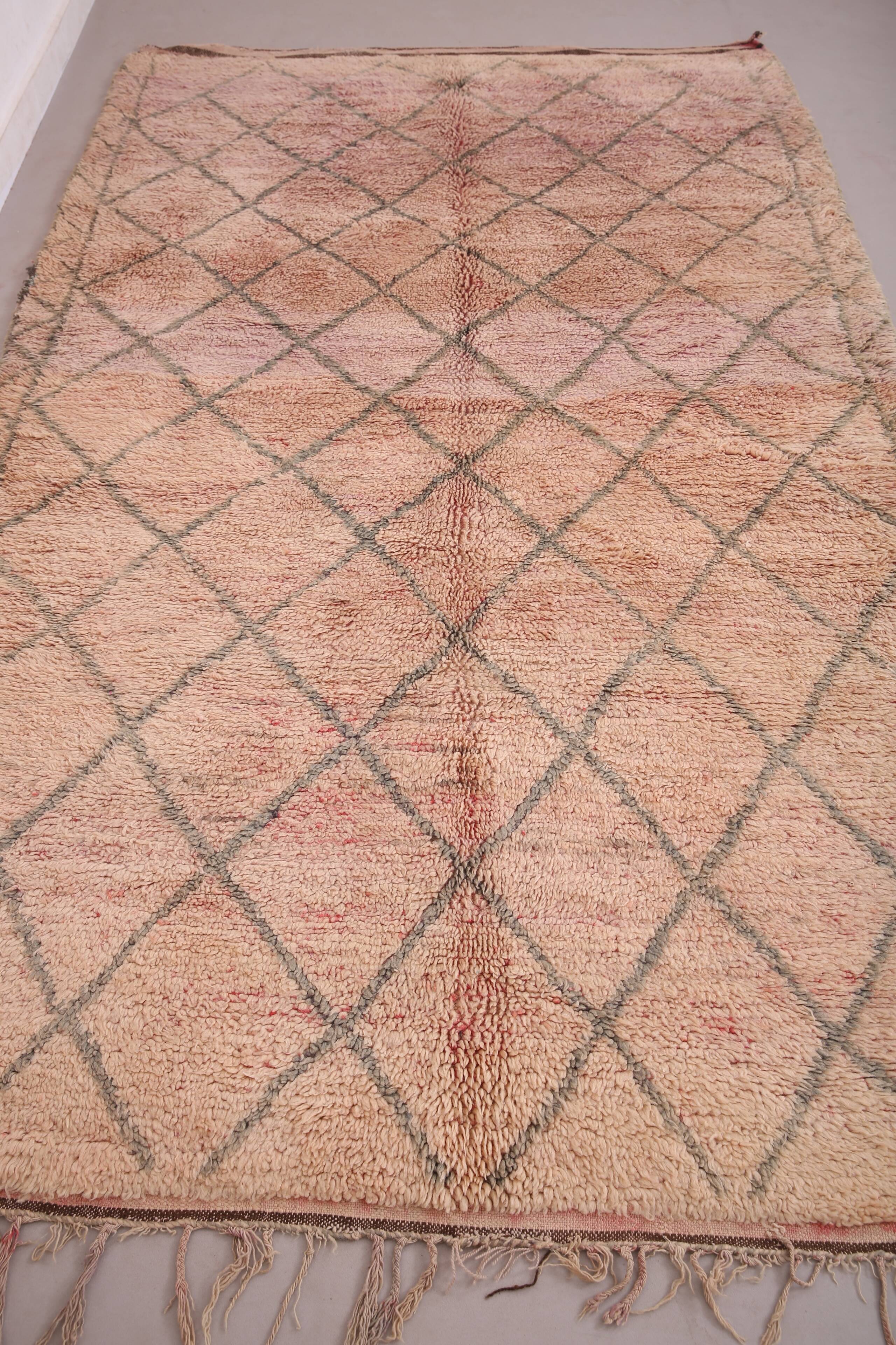 Pink Vintage Handmade Moroccan rug 183 x 313 cm - Berber Wool Rug Authentic