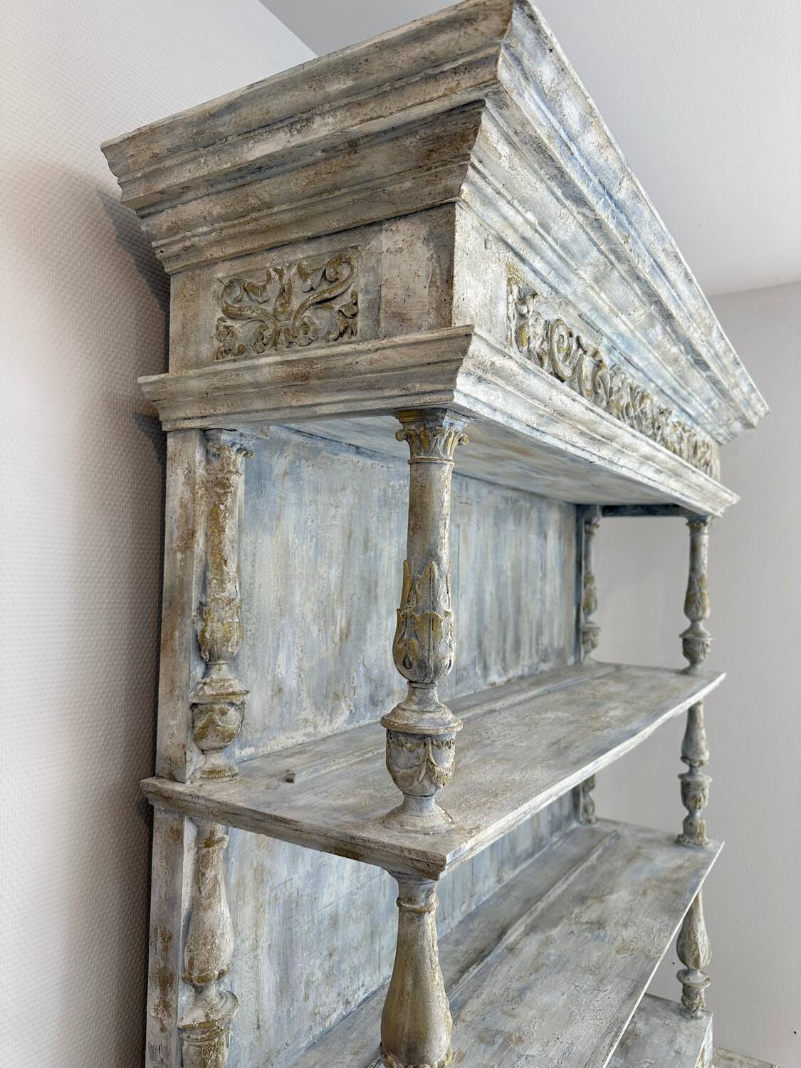 Walnut dresser, 19th century.
