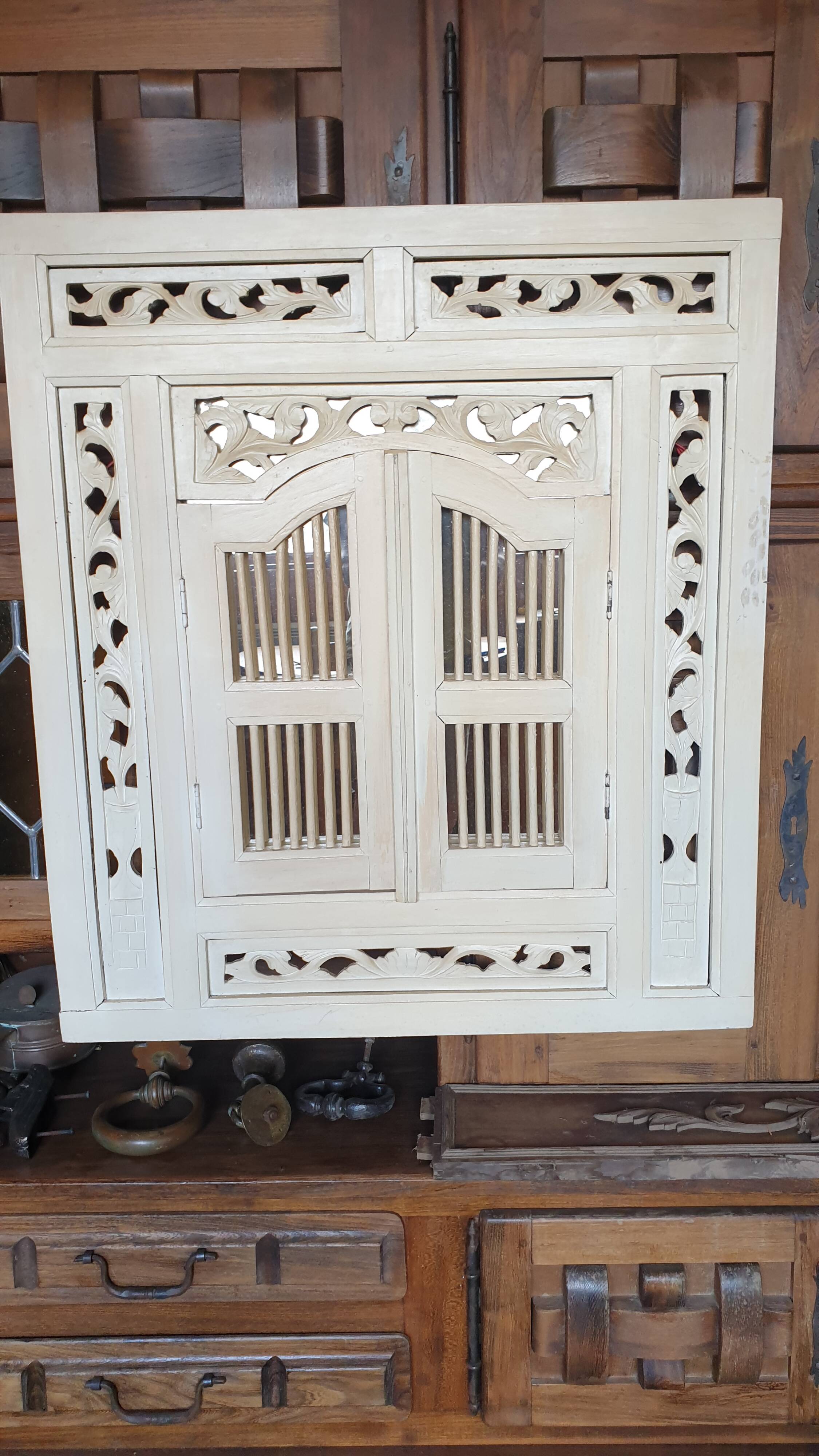 Mirror frame with door - North African moucharabieh style - 20th century