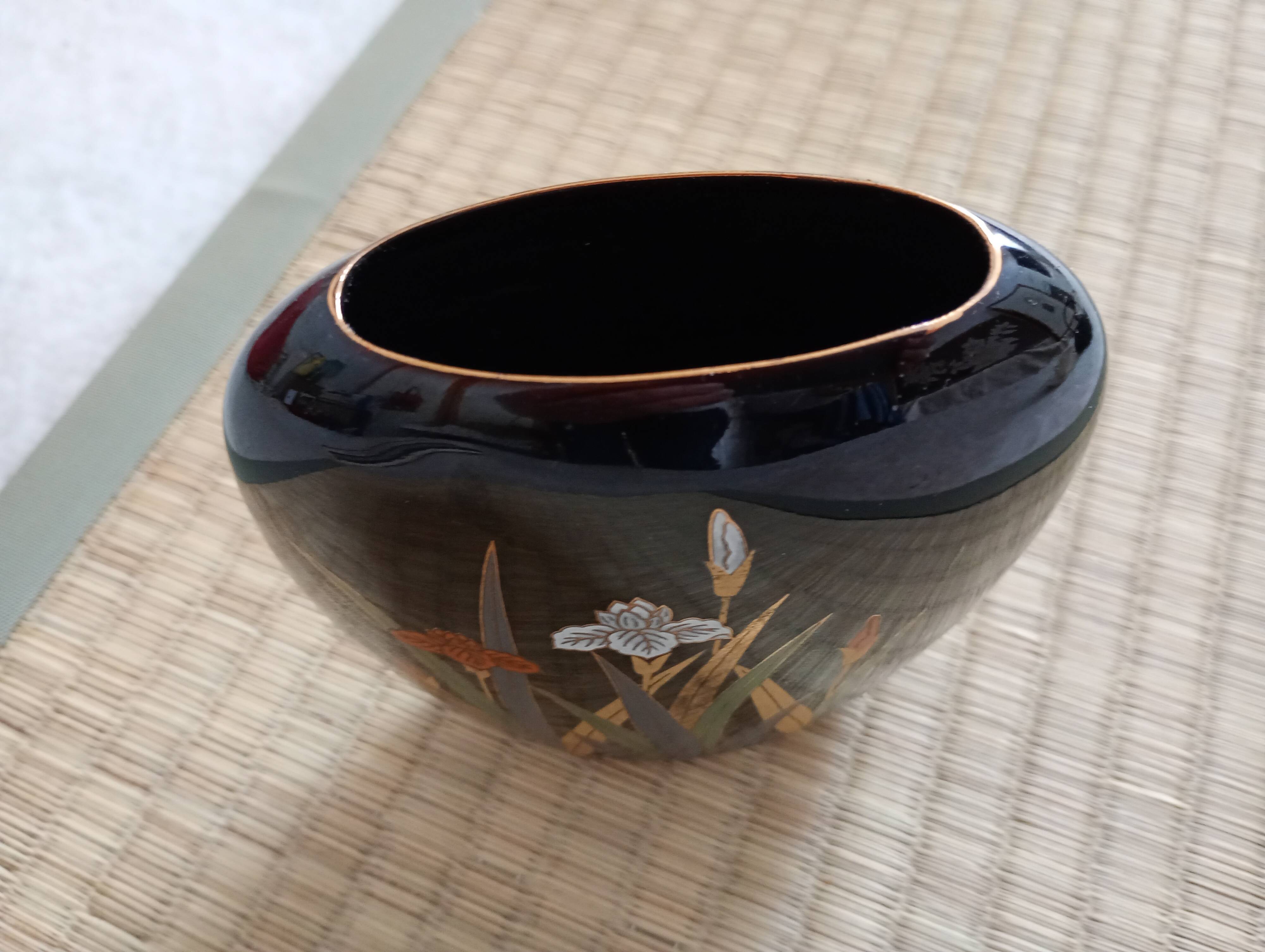 Vase japonais Yamaji à décor d'iris