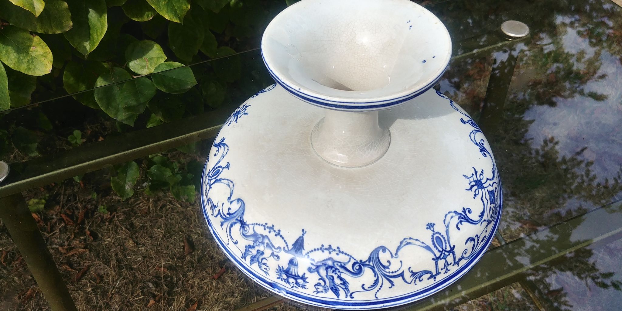 Fruit bowl from the Moustiers de Bordeaux earthenware factory by Jules Vieillard & Cie 1890.95