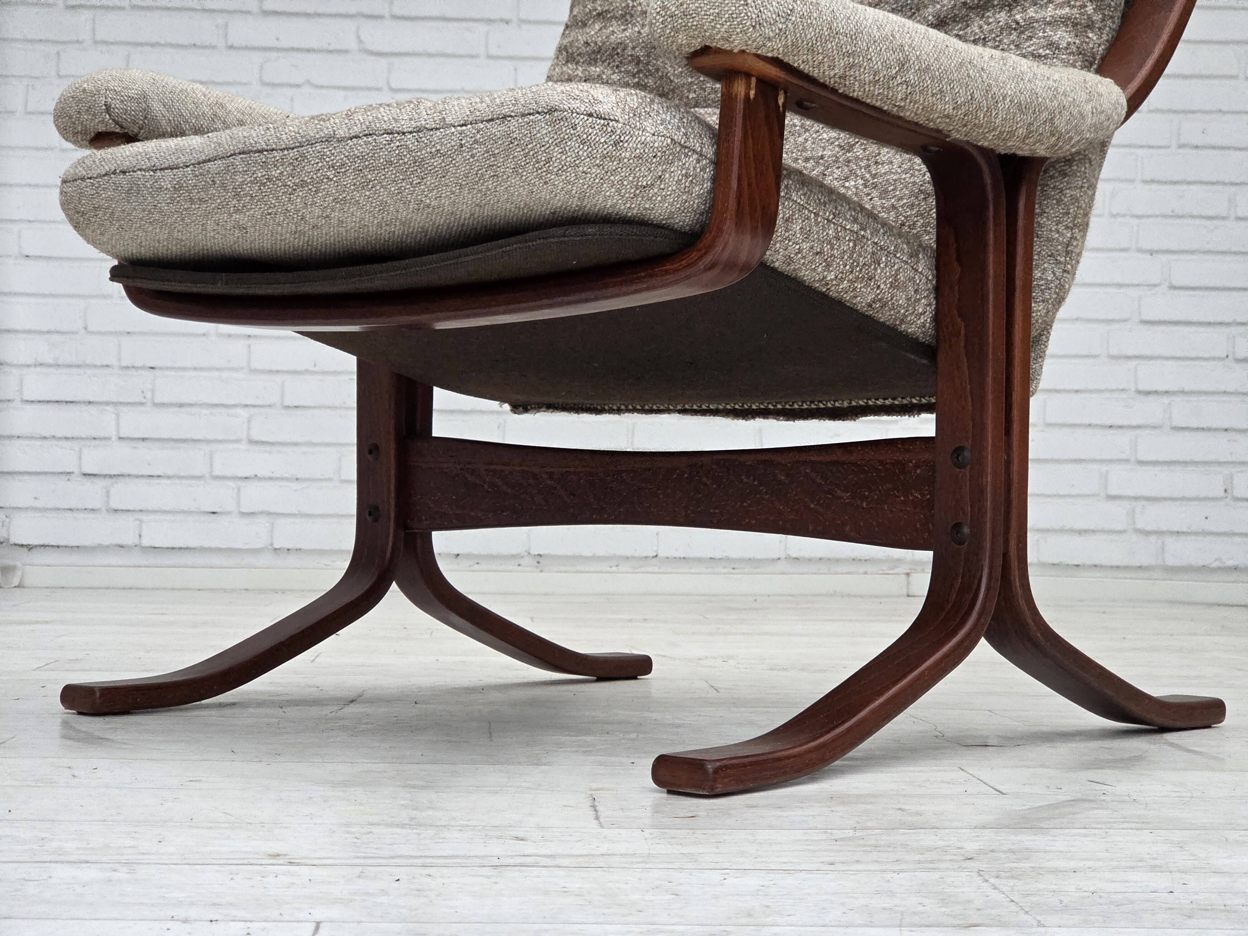 1970s, Norwegian design armchair, blend wool fabric, bent wood.