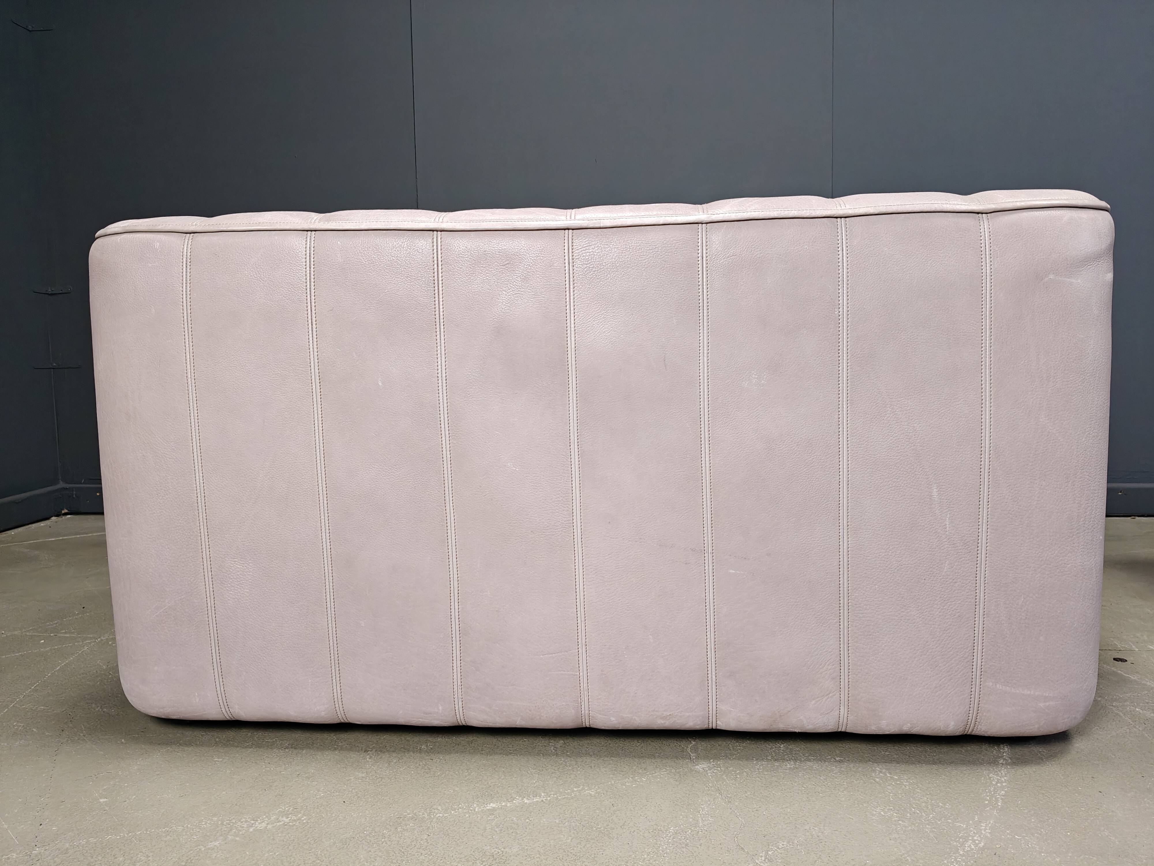 Vintage neck leather sofas DS44 by Desede, 1970s