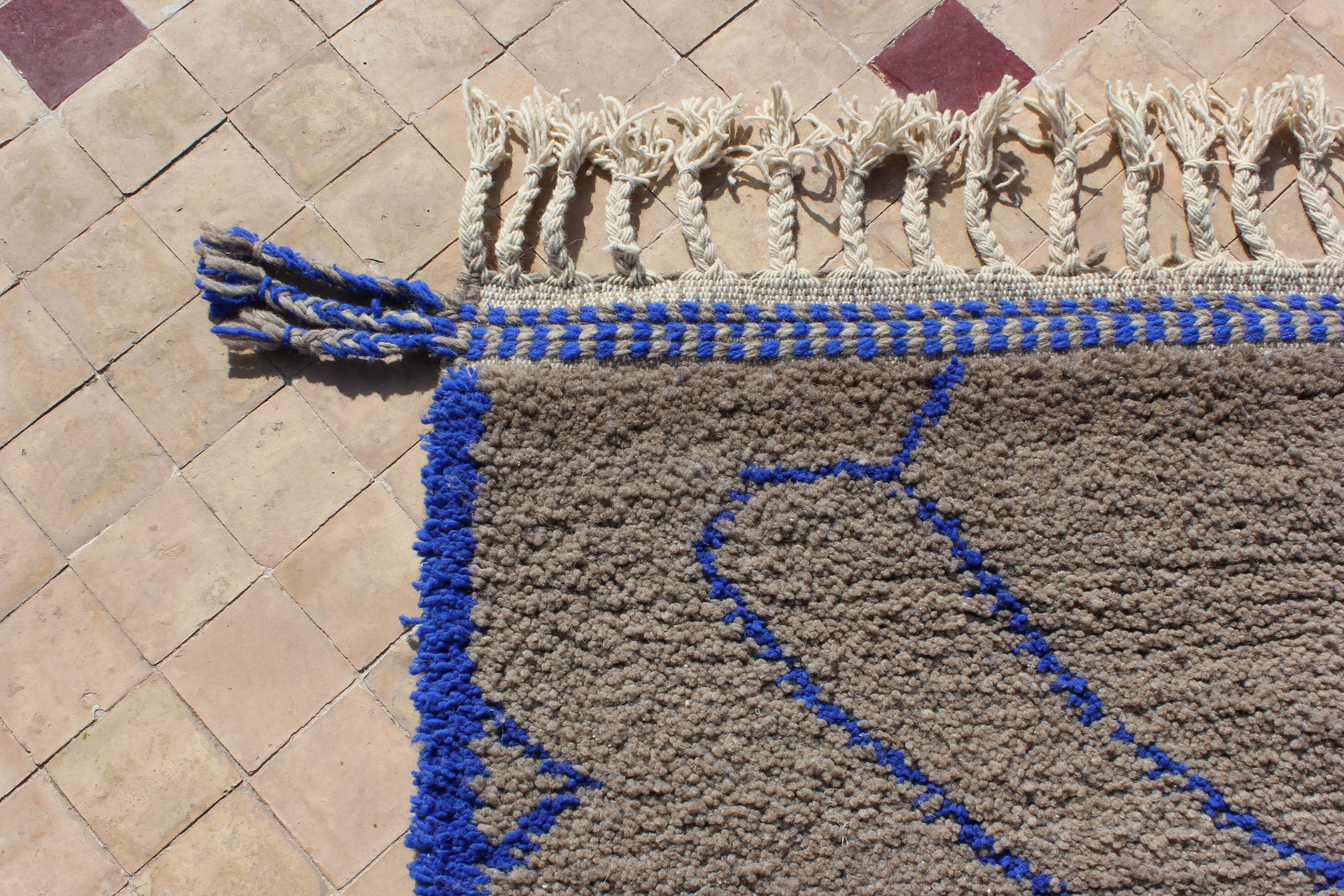 Berber carpet taupe and majorelle blue 200x308cm