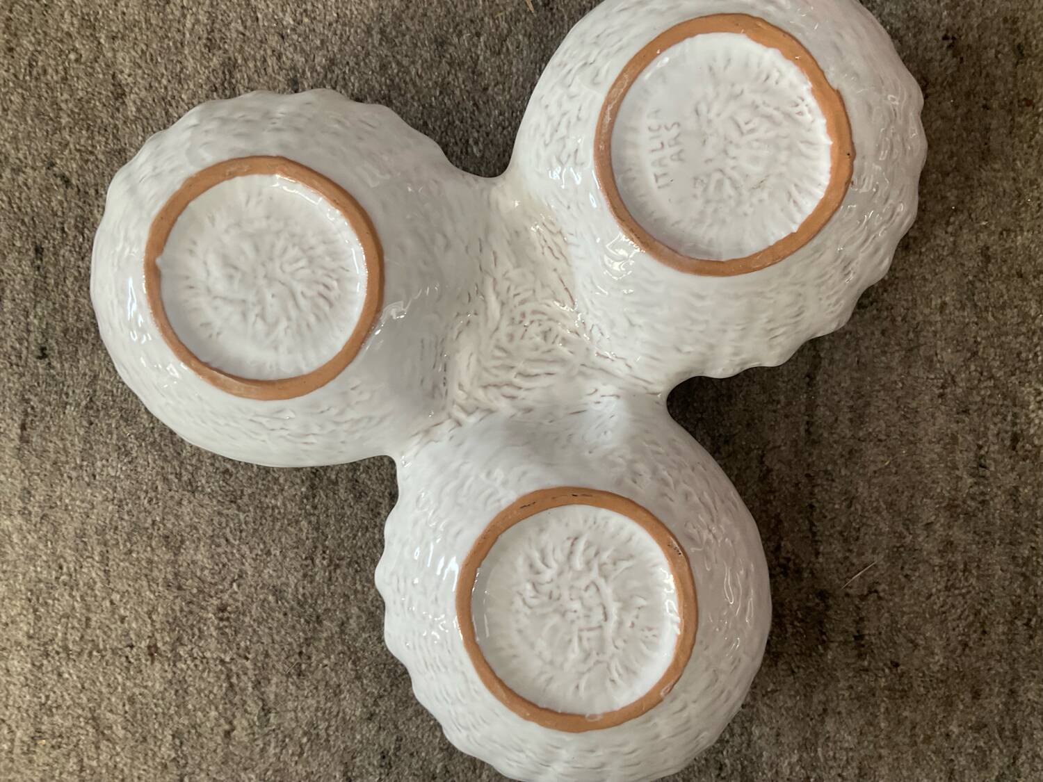 Vintage shell dish in glazed terracotta