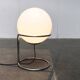 Lampe boule sur pied en verre et chrome Space Age