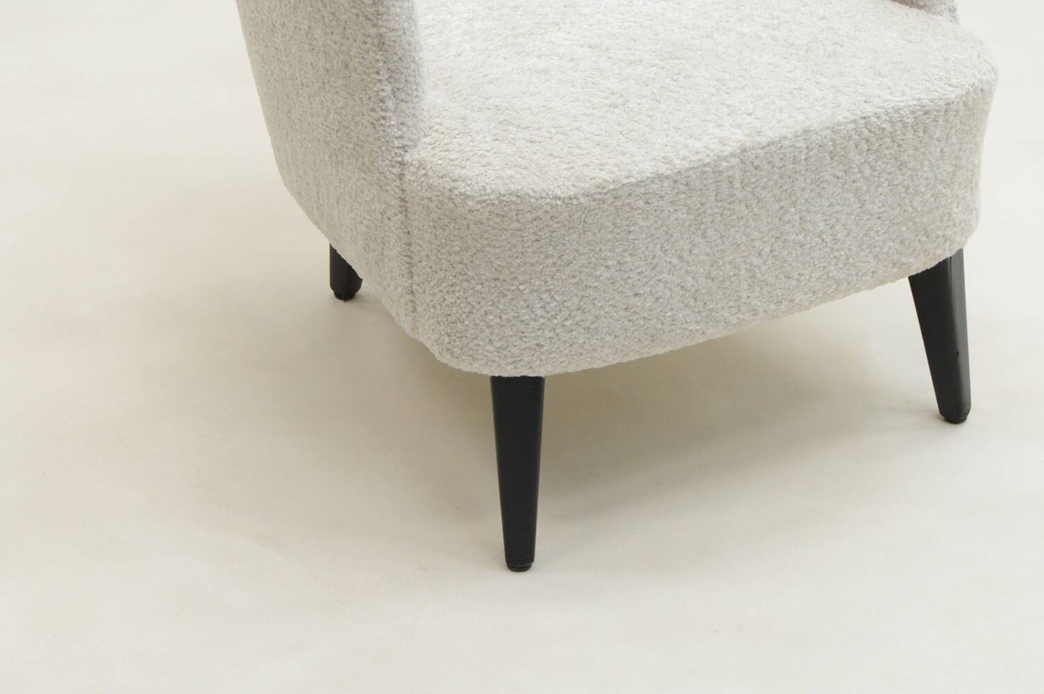 Fauteuil à oreilles par Theo Ruth pour Artifort, Pays-Bas, années 1950.