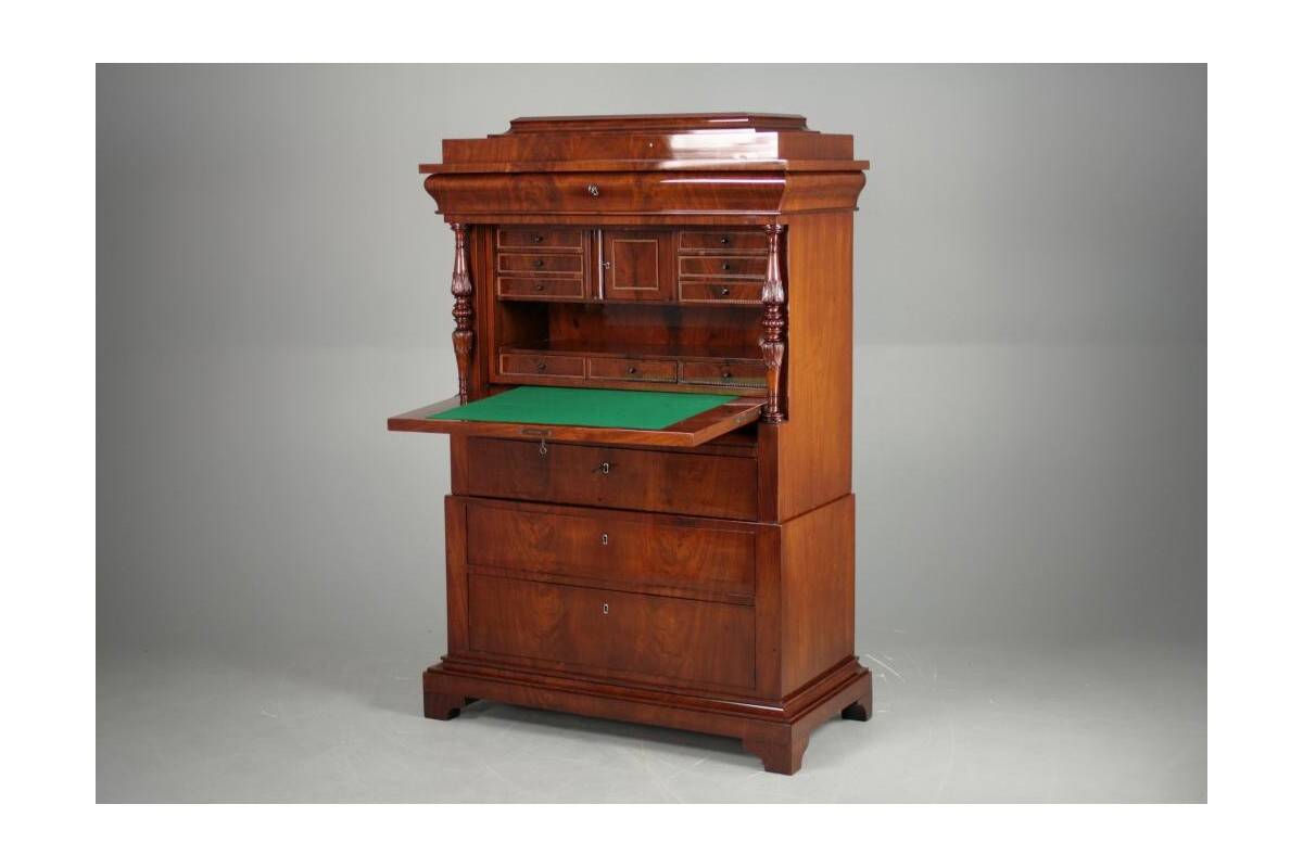 Secrétaire Biedermeier, Europe du Nord, vers 1860.