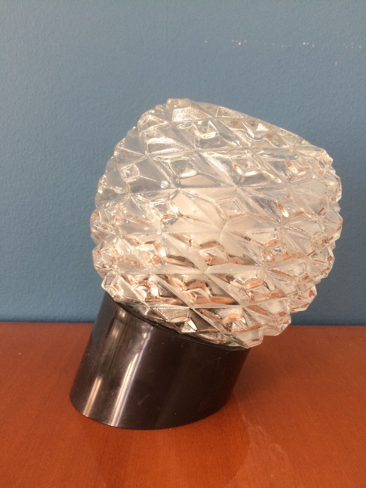 Vintage pineapple wall lamp