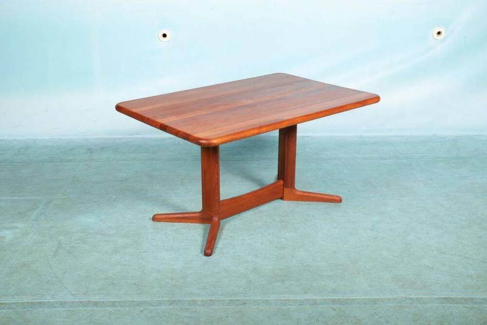 Danish design renovated dining table, sixties teak dining