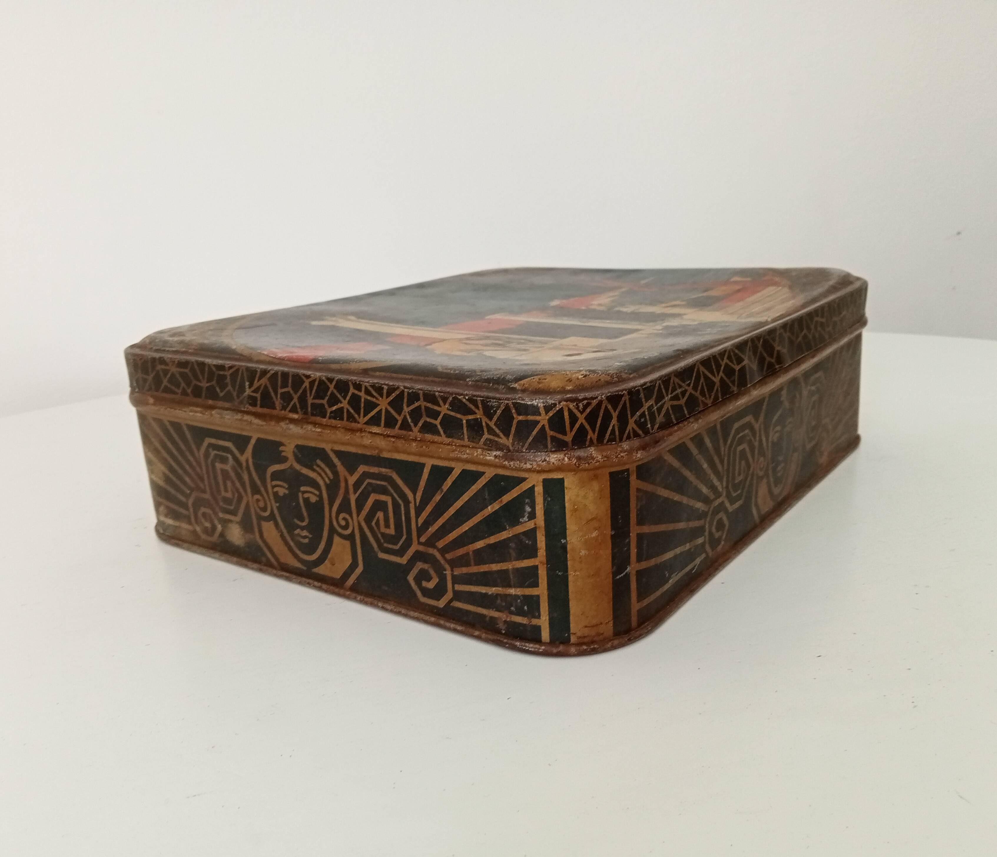 Old art deco biscuit box from the 1920s