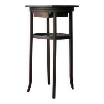 Wooden drawer table or 19th-century work table with a curved wooden stretcher, in the style of Thonet, circa 1900-1920.