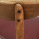 Chaise vintage avec simili cuir rouge