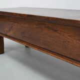 Table basse rustique en châtaignier de style campagnard espagnol du XIXe siècle