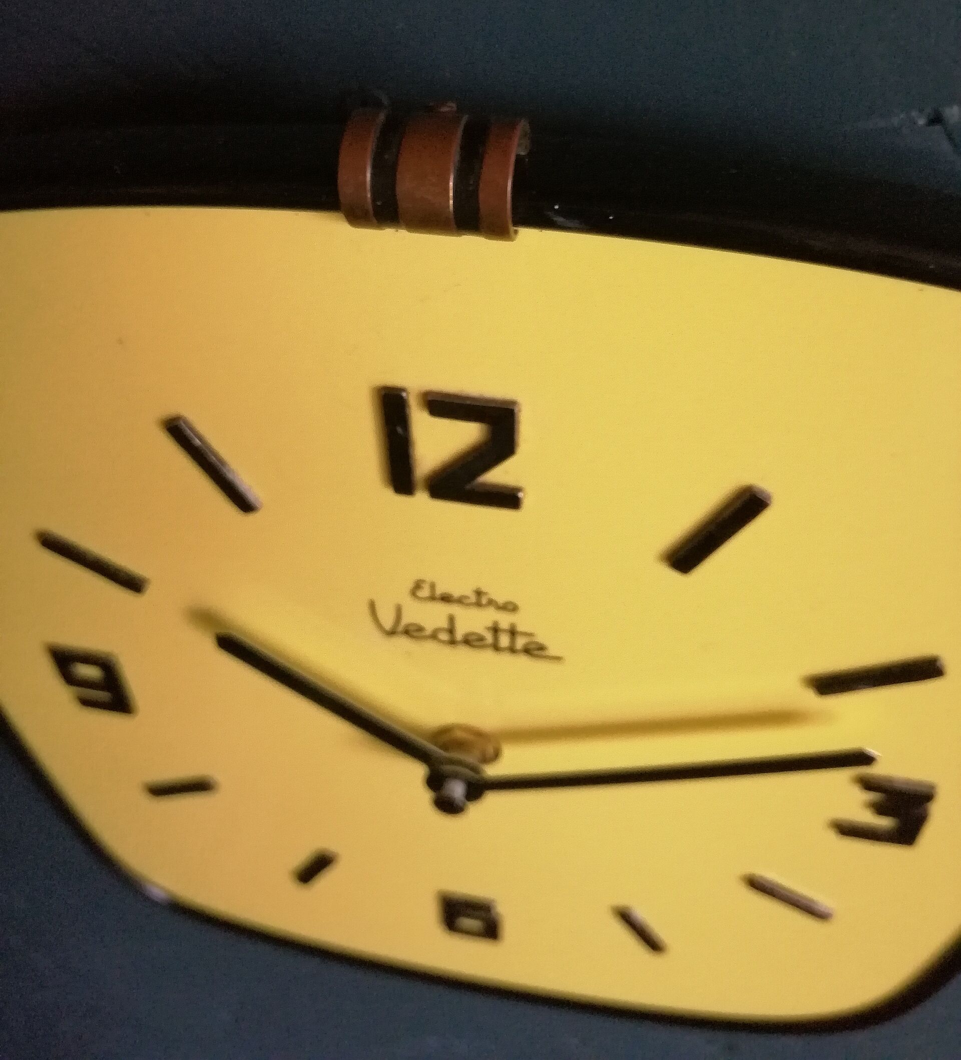 Vintage formica clock silent wall clock "Yellow Star"