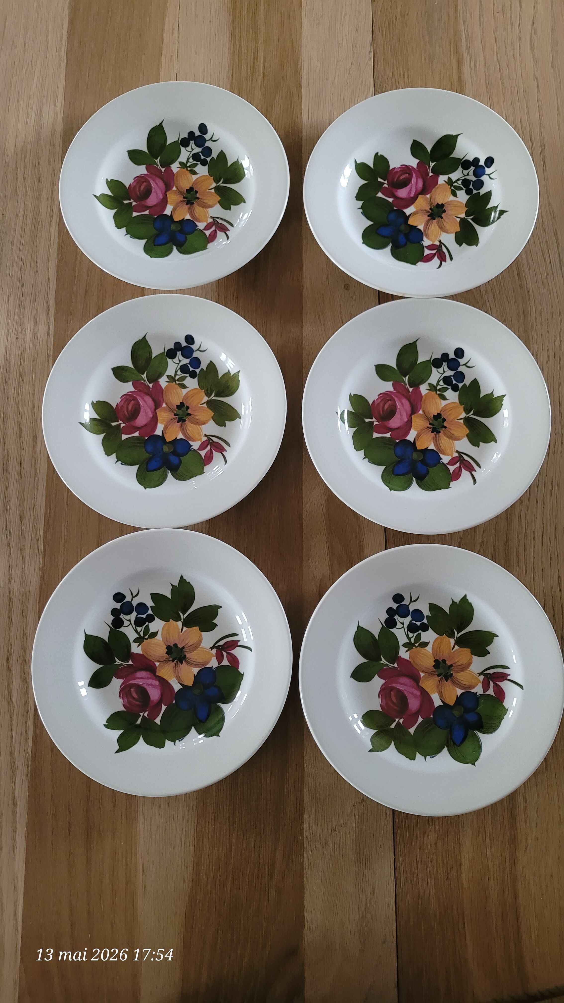 6 vintage deep plates, floral pattern