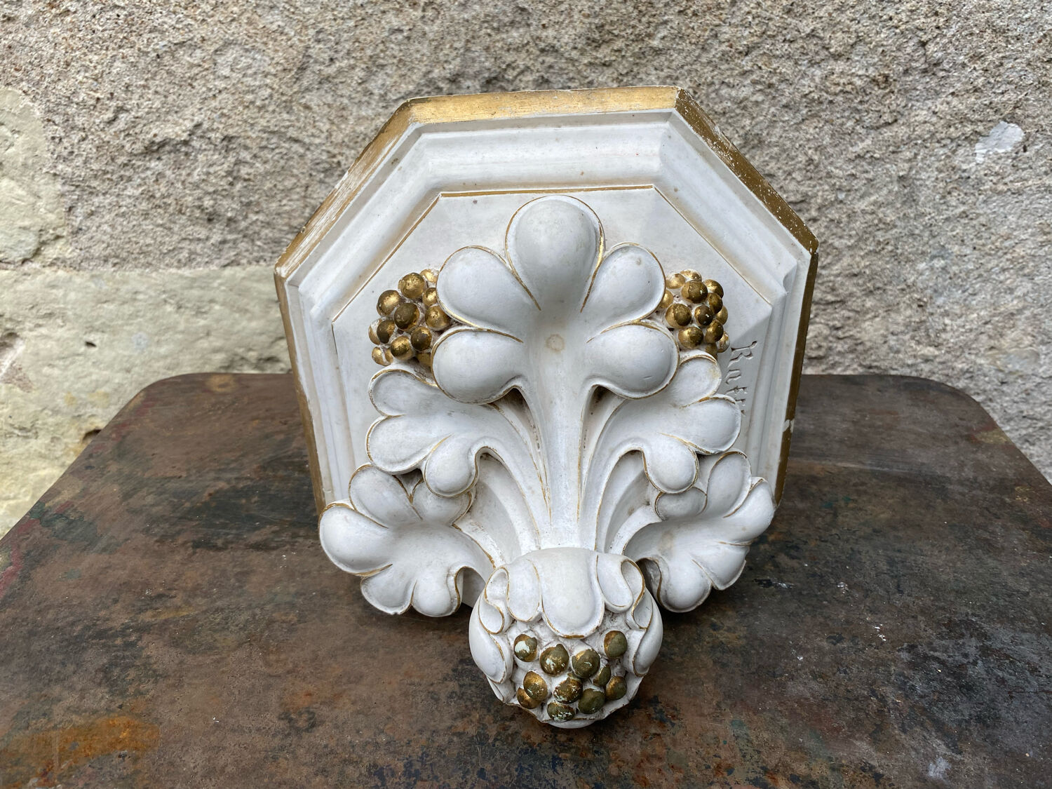 Gold wall lamp console