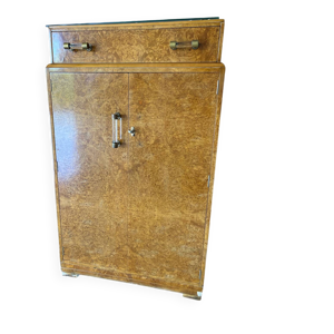 Meuble en loupe d’orme