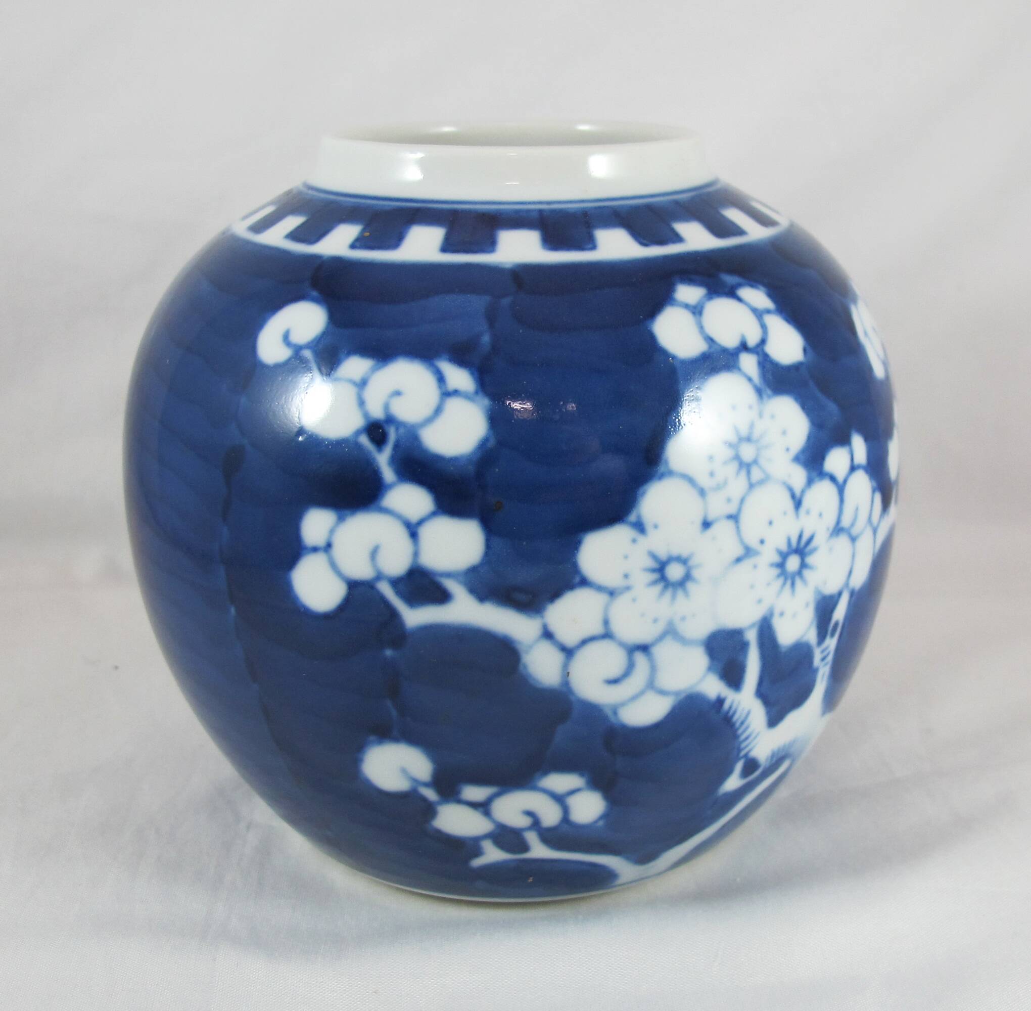 Petit pot en porcelaine bleu blanc Chinois Chine