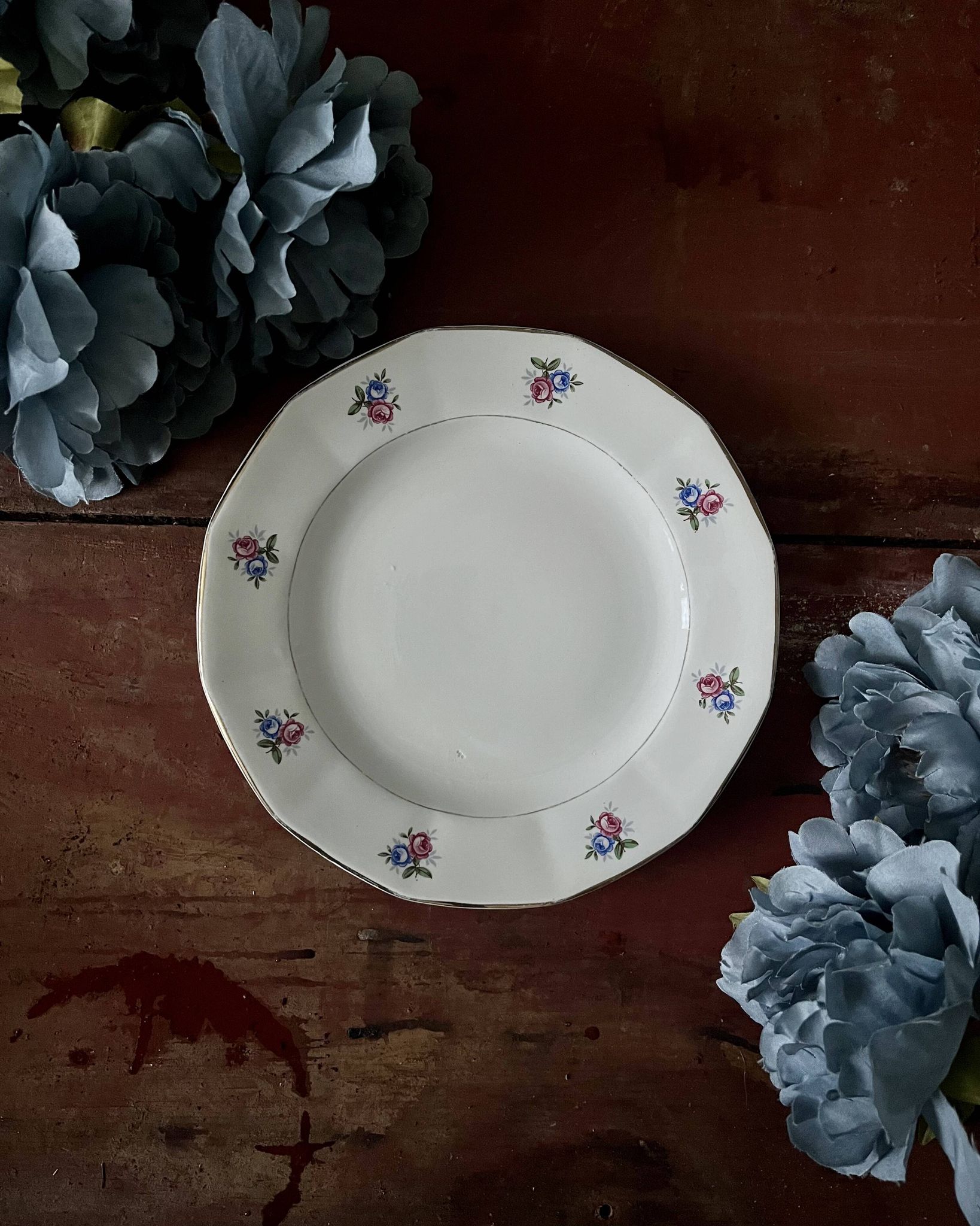Assiettes et plat en véritable opaque Digoin Sarreguemines