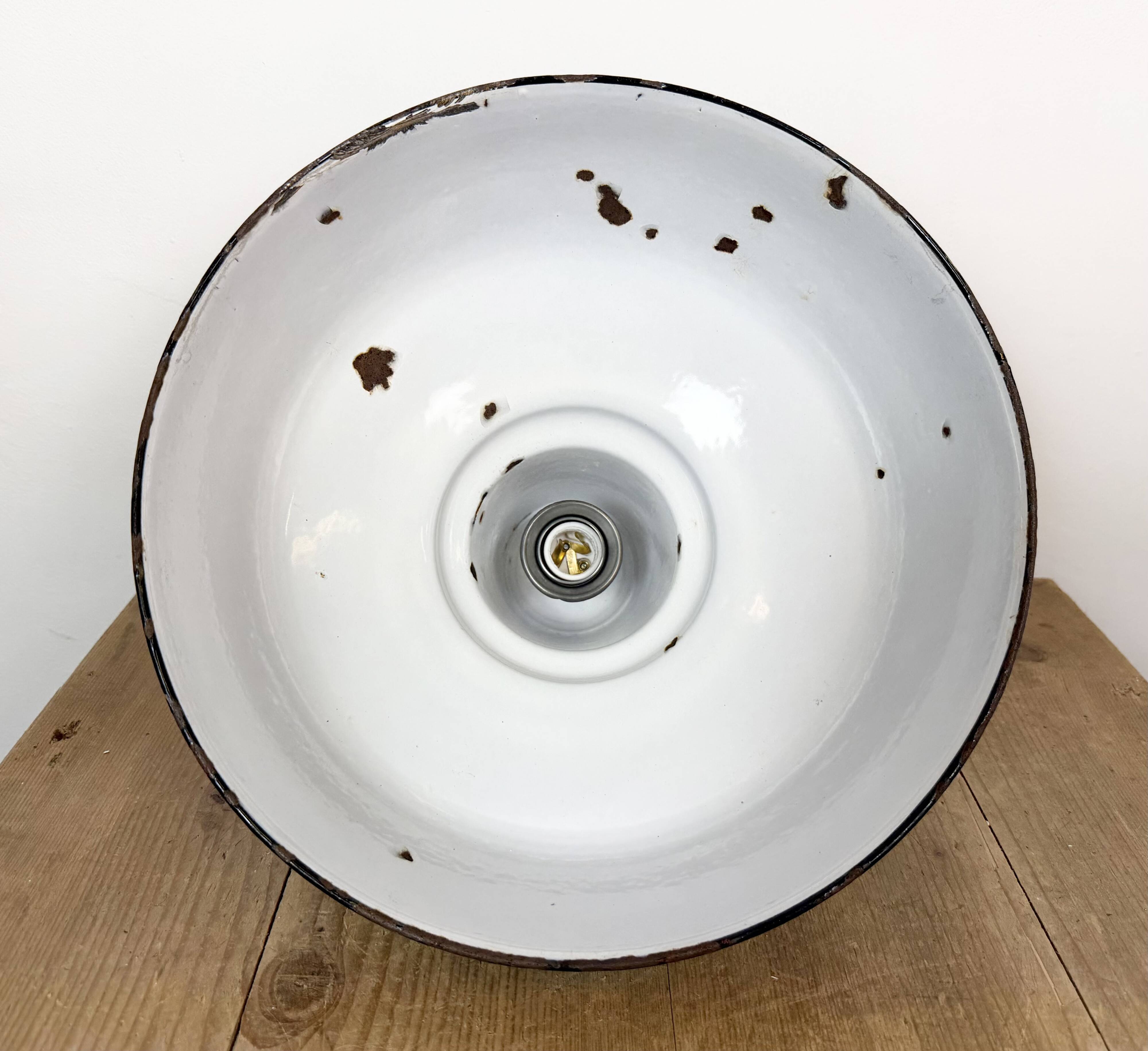 Lampe suspendue en émail gris industriel, années 1960