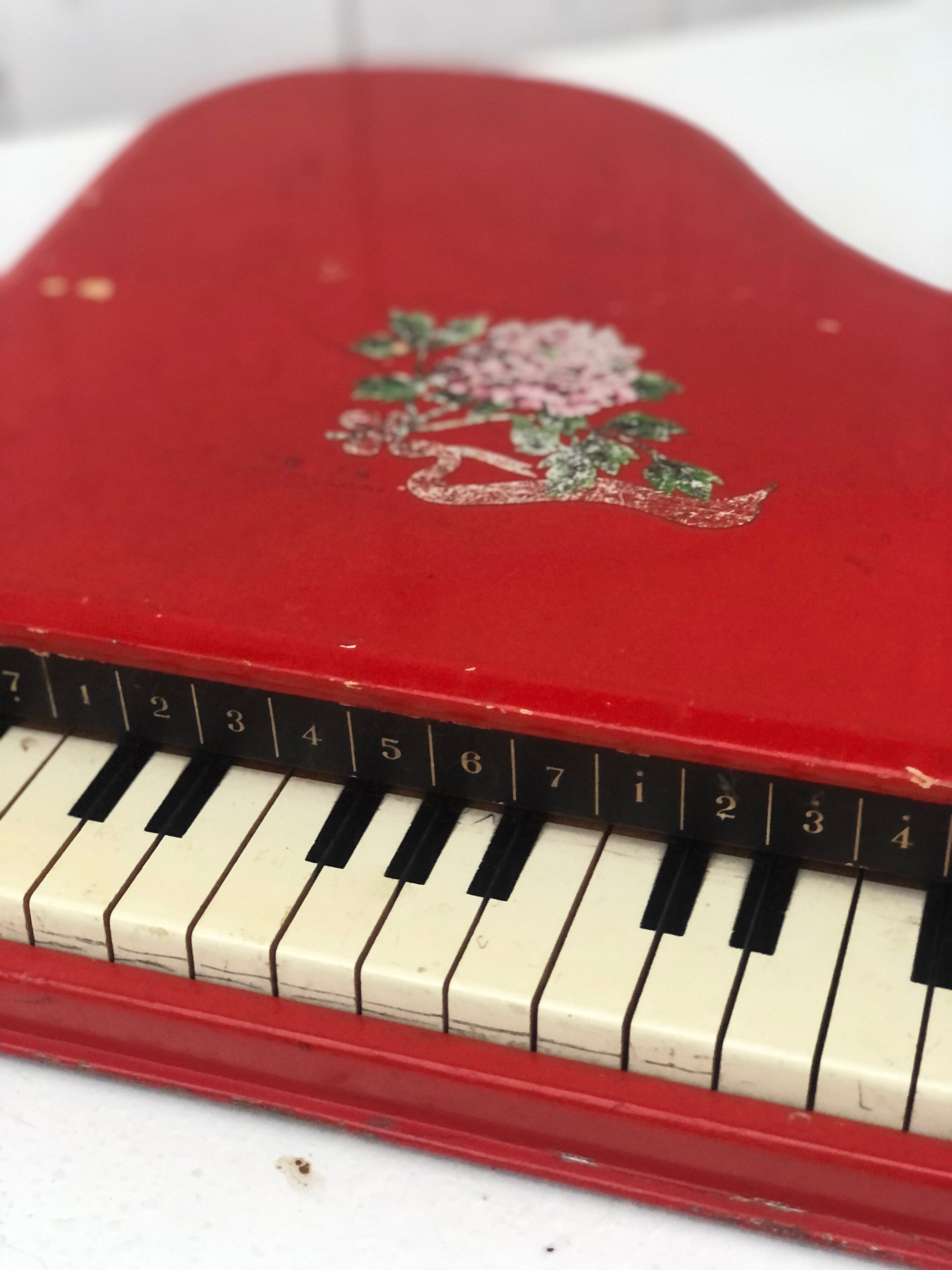 Piano jouet ancien