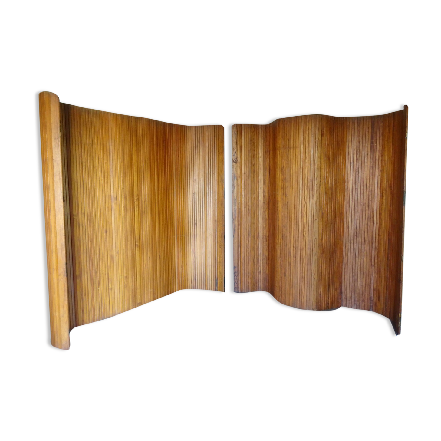 Pair of Baumann screens