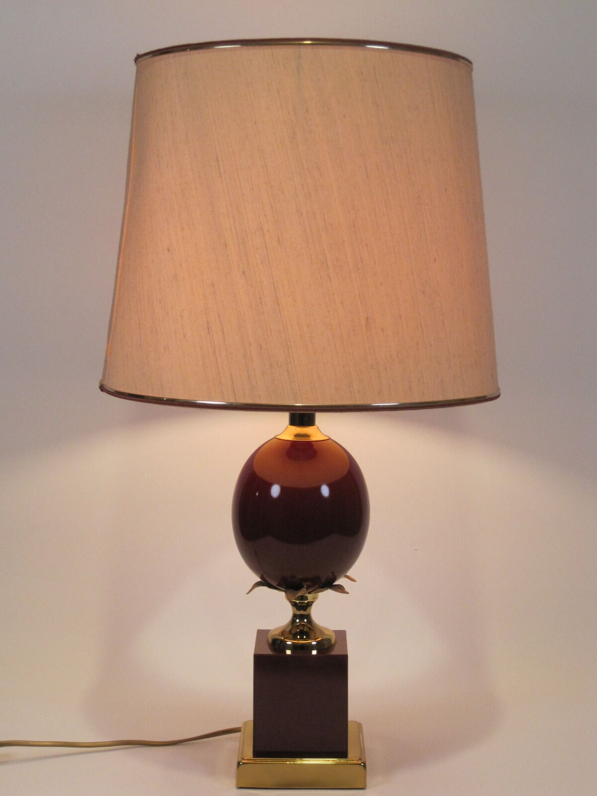 Luxury light lamp lounge egg ostrich 1970 awarded to Louis Drimmer