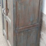 Petite armoire vitrée en bois
