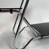 Tubular steel flower stand