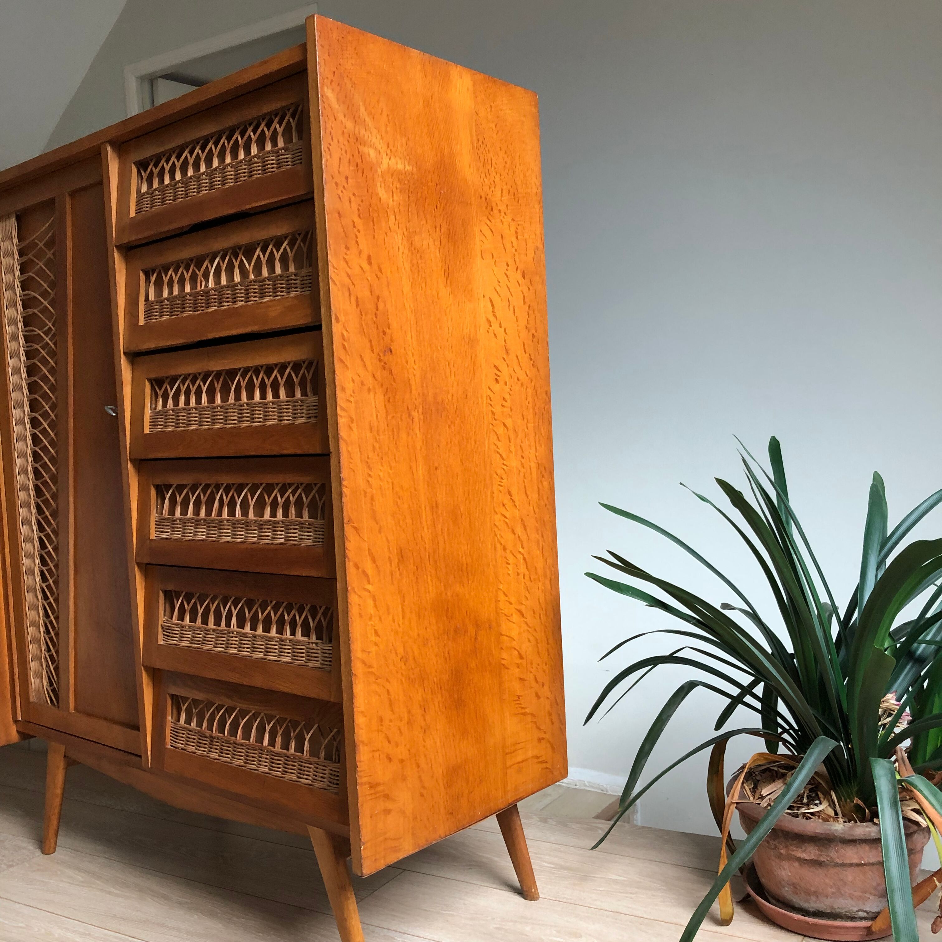 Wood and rattan chest of drawers