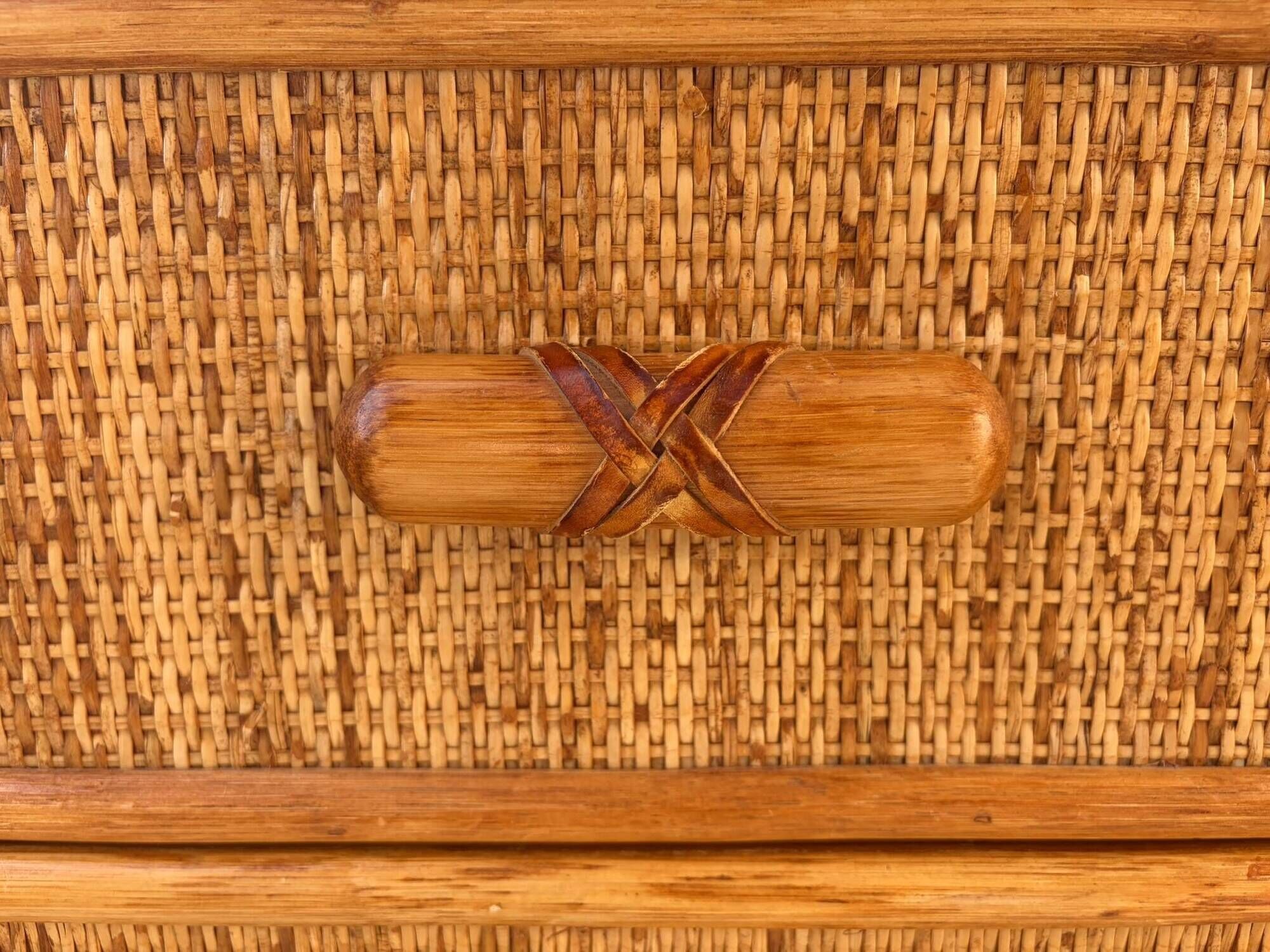 Large 4-drawer rattan chest of drawers from the 70s/80s.