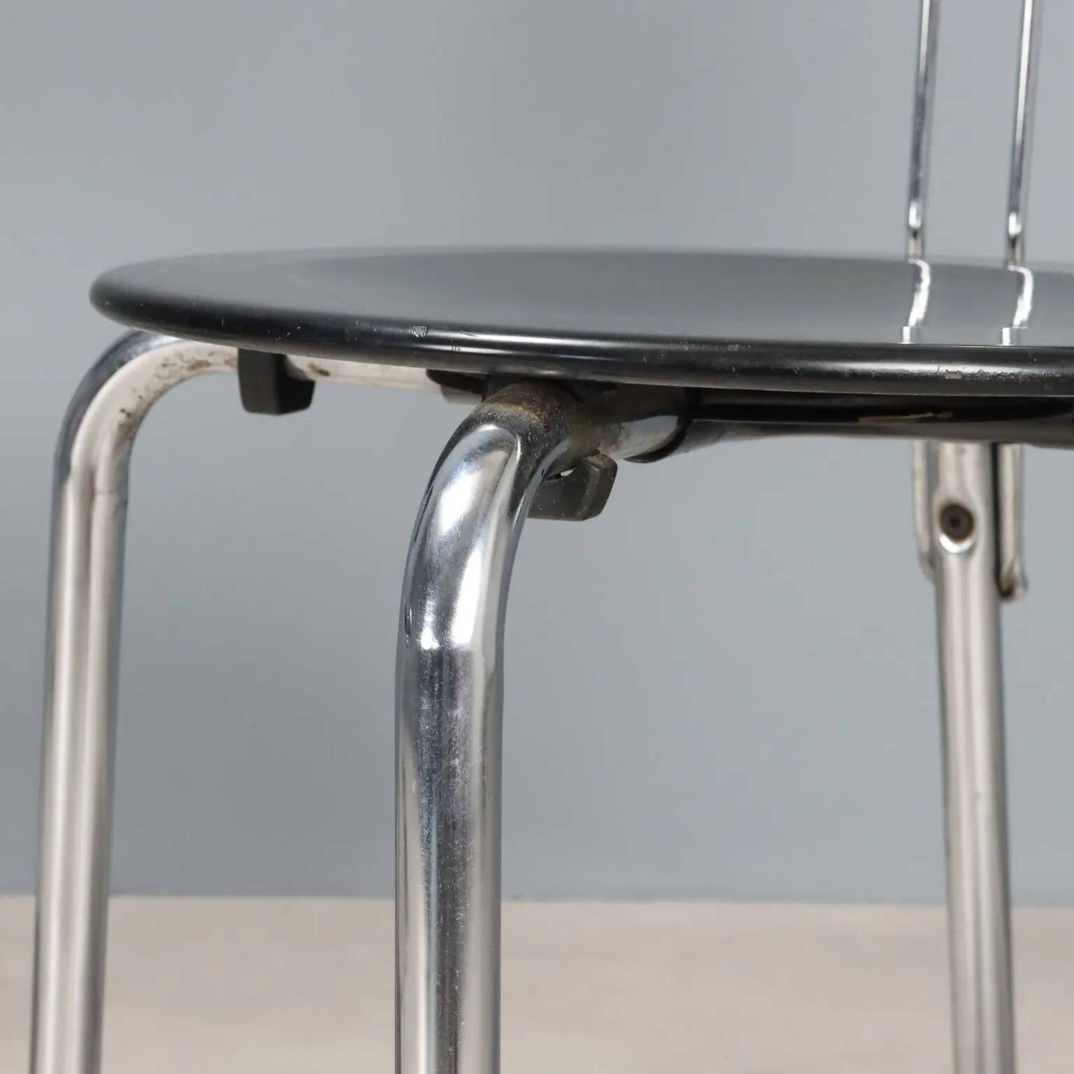 Ibisco chairs by Molteni & Consonni, vintage design by Giuseppe Raimondi.