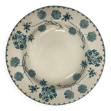 Deep plate in Sarreguemines earthenware, U&Cie, “Géranium” model, 1900
