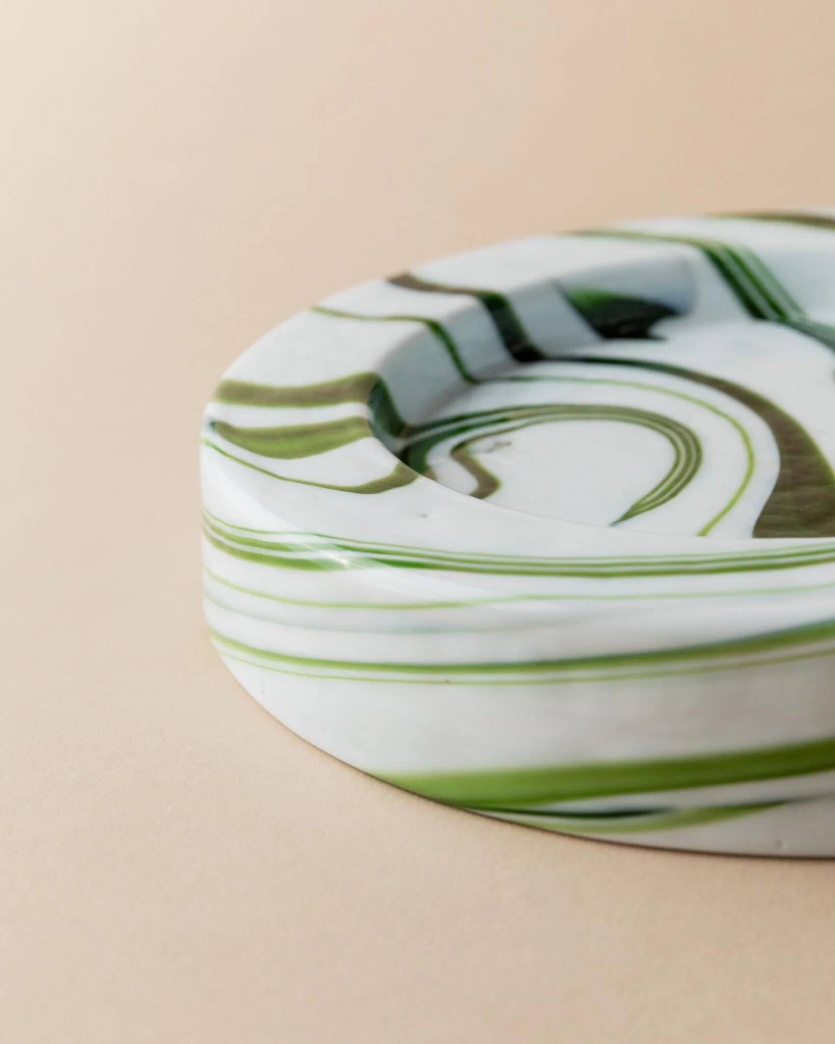 Vert Murano glass swirl bowl by Sergio Asti for Venini, Italian 1970s