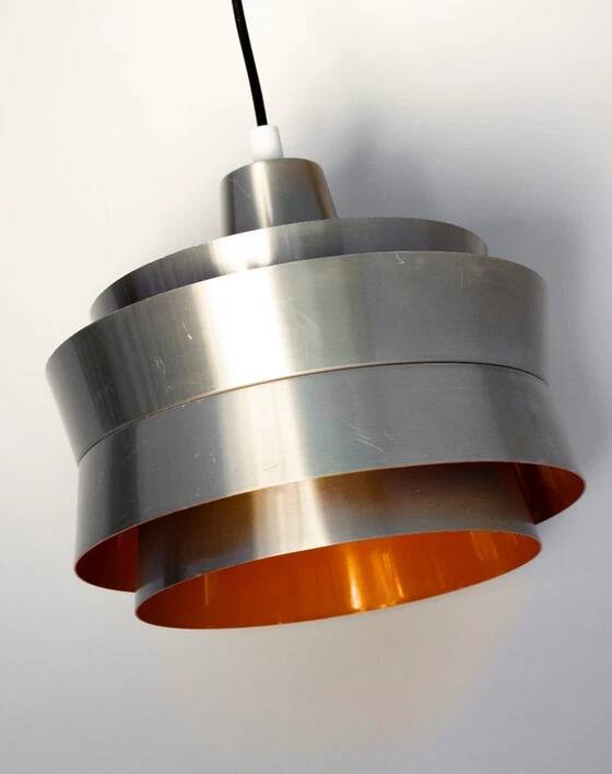Suspension Trava de Carl Thore en aluminium avec intérieur laqué orange