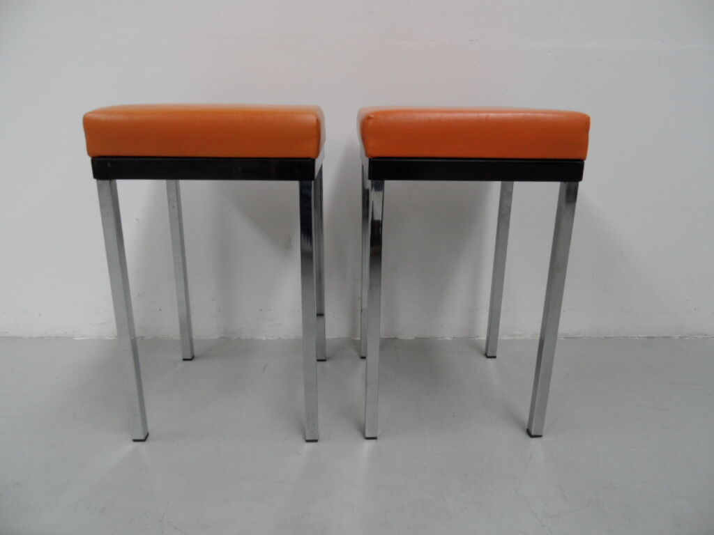 2 stools